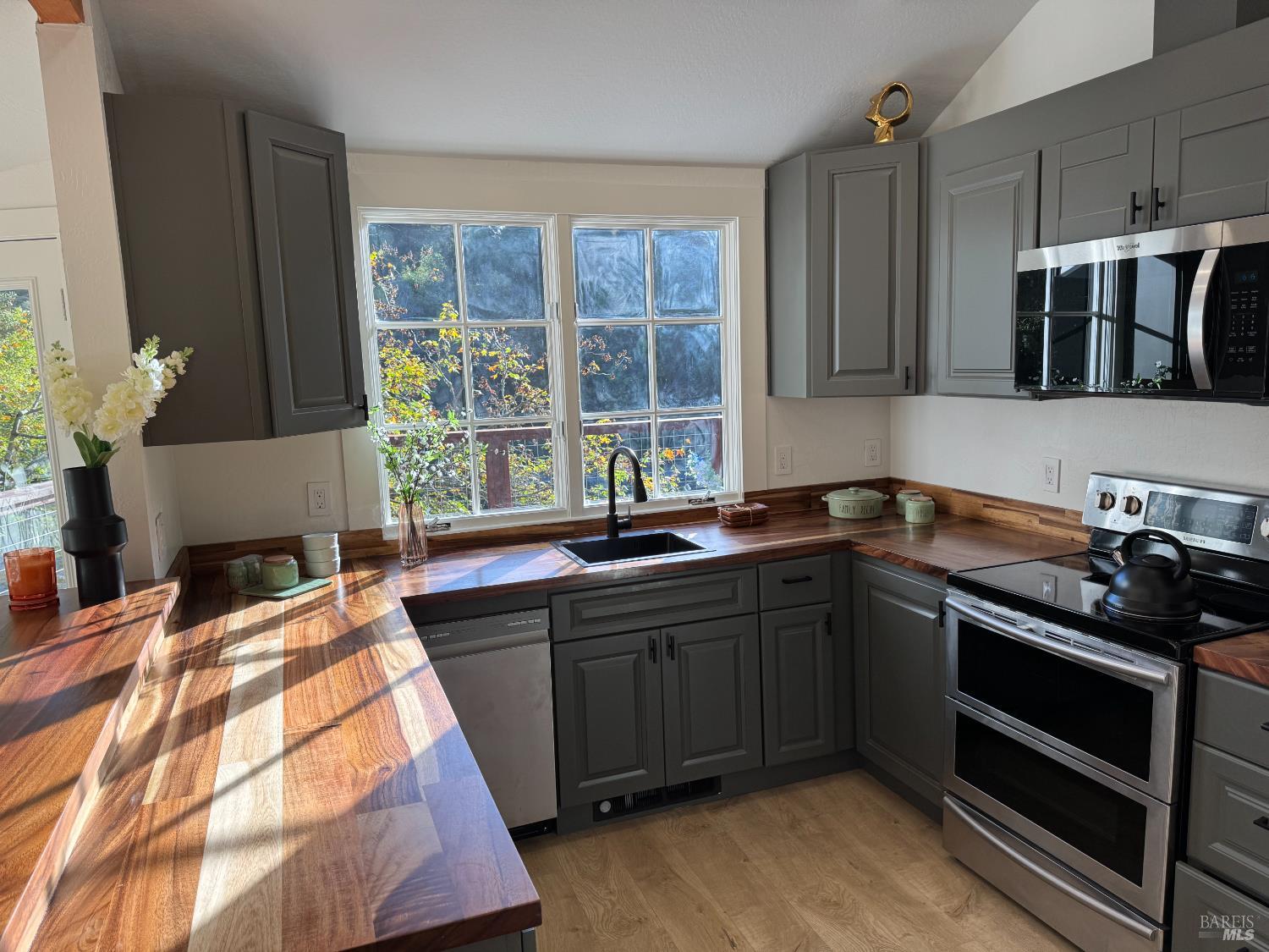 21883 Highway 116 Monte Rio CA 95462
