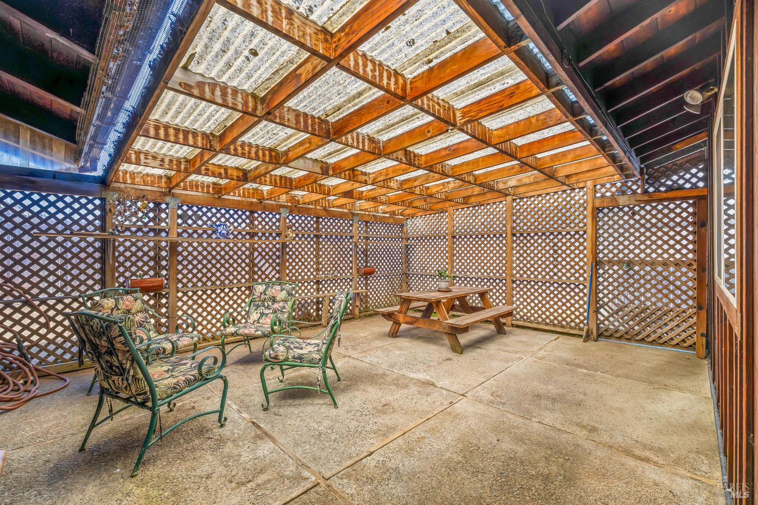 215 S Sanderson Way Fort Bragg CA 95437