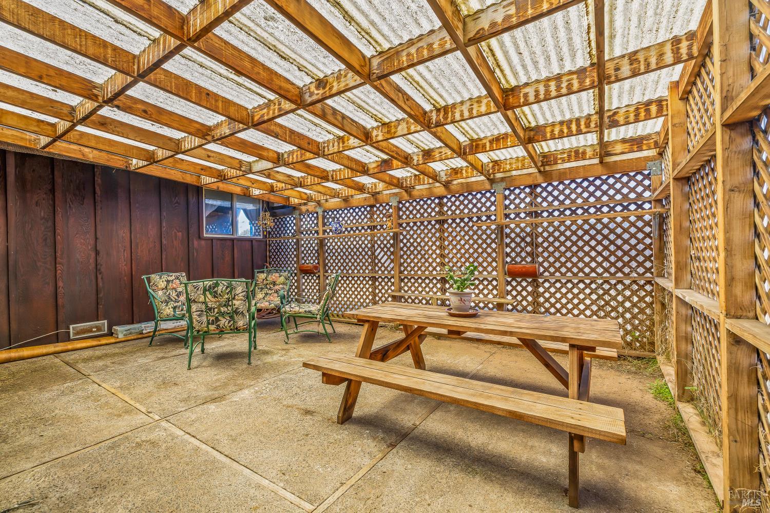 215 S Sanderson Way Fort Bragg CA 95437
