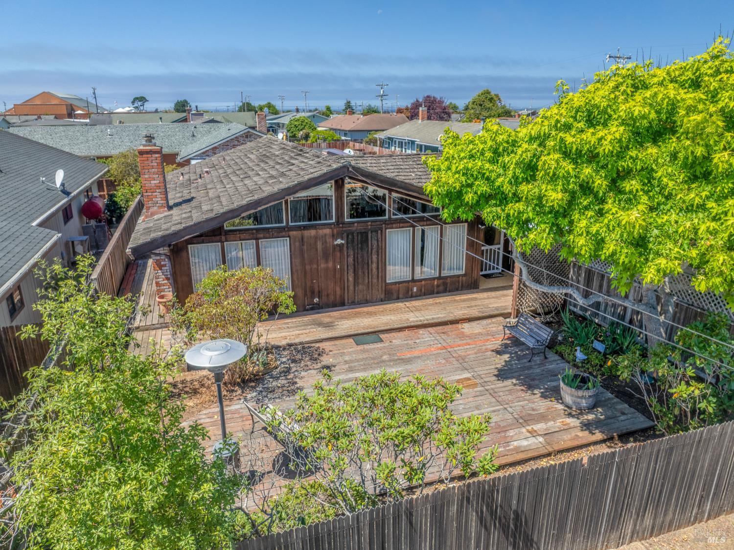 215 S Sanderson Way Fort Bragg CA 95437