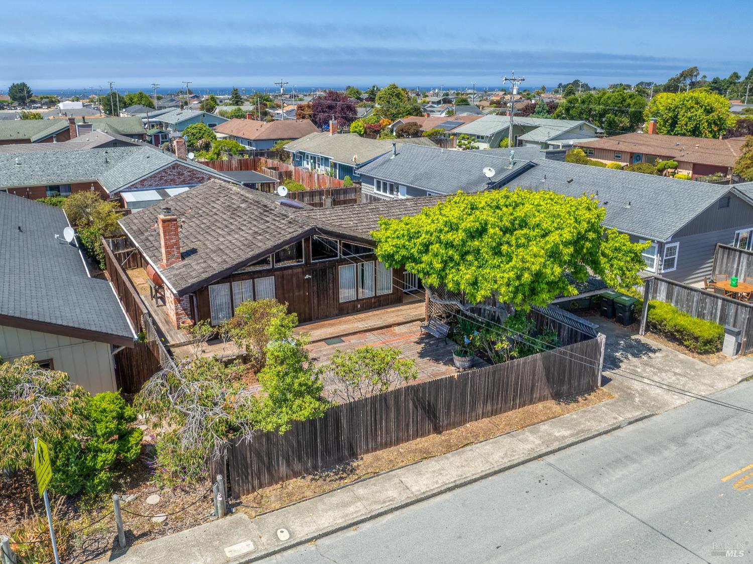 215 S Sanderson Way Fort Bragg CA 95437