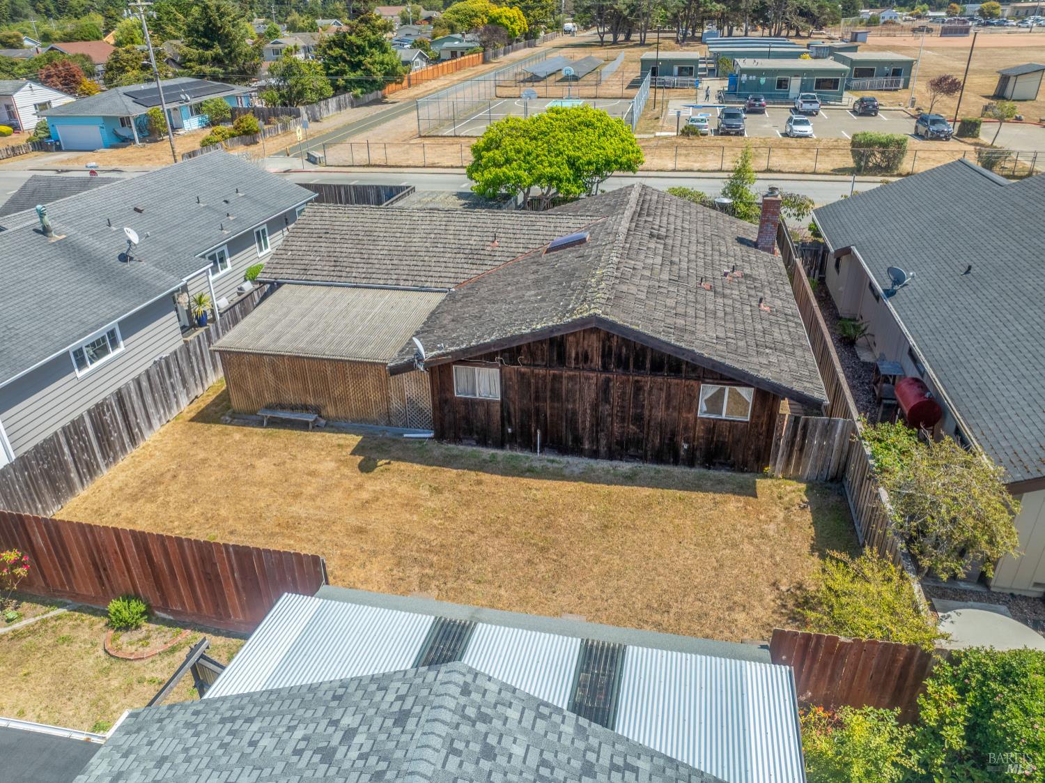 215 S Sanderson Way Fort Bragg CA 95437
