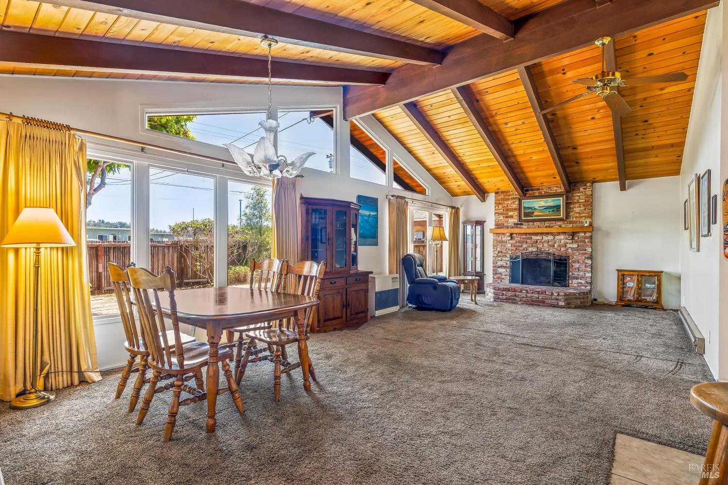 215 S Sanderson Way Fort Bragg CA 95437