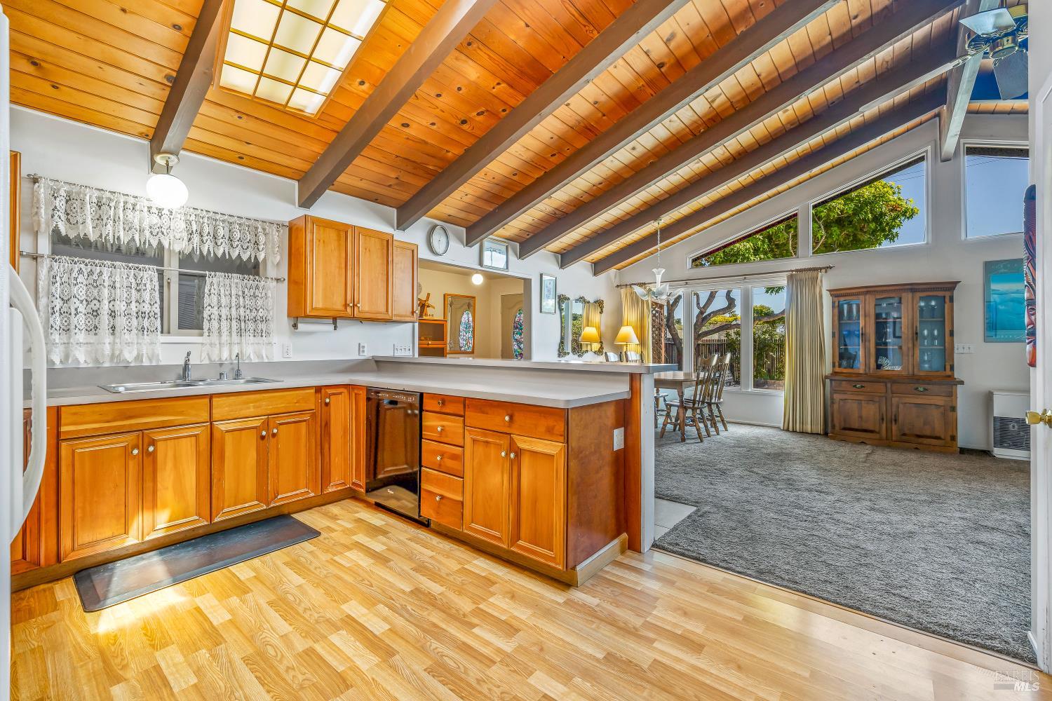 215 S Sanderson Way Fort Bragg CA 95437
