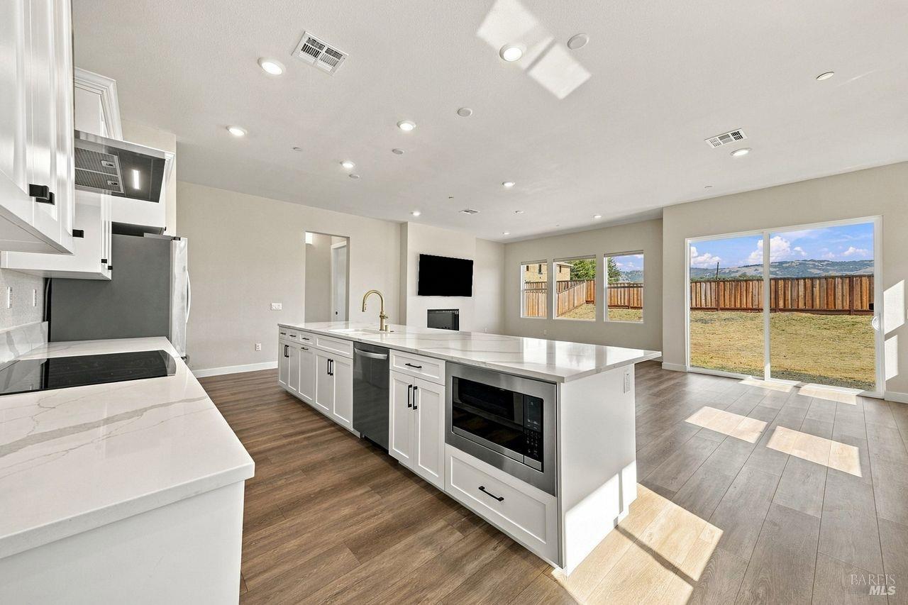 7320 Willowglen Drive Rohnert Park CA 94928