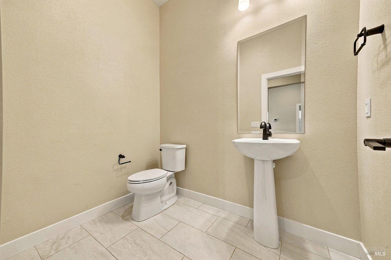 7320 Willowglen Drive Rohnert Park CA 94928