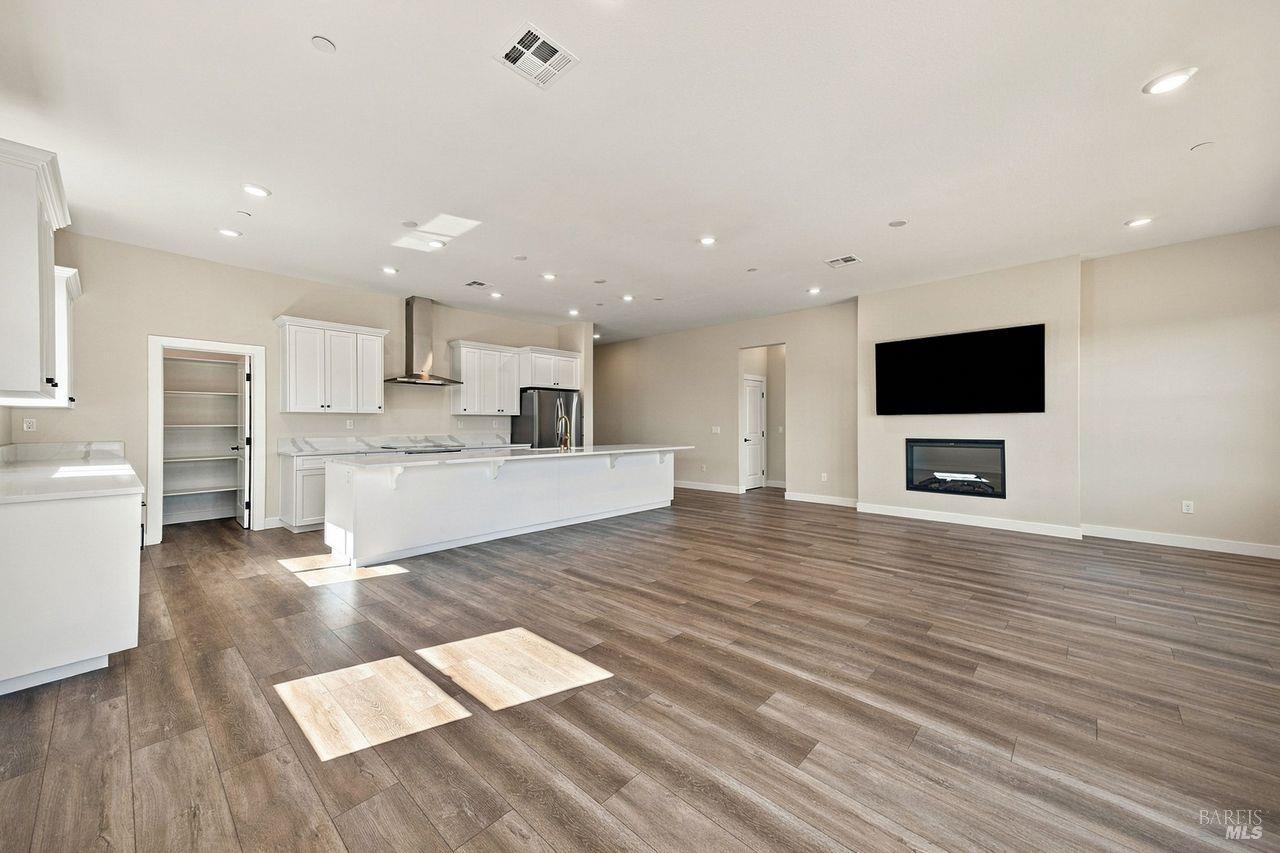 7320 Willowglen Drive Rohnert Park CA 94928