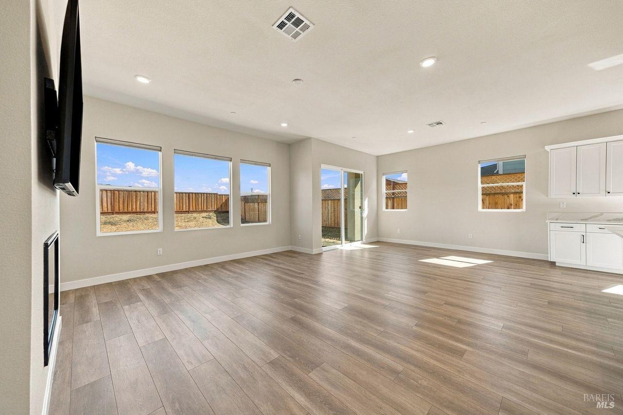 7320 Willowglen Drive Rohnert Park CA 94928