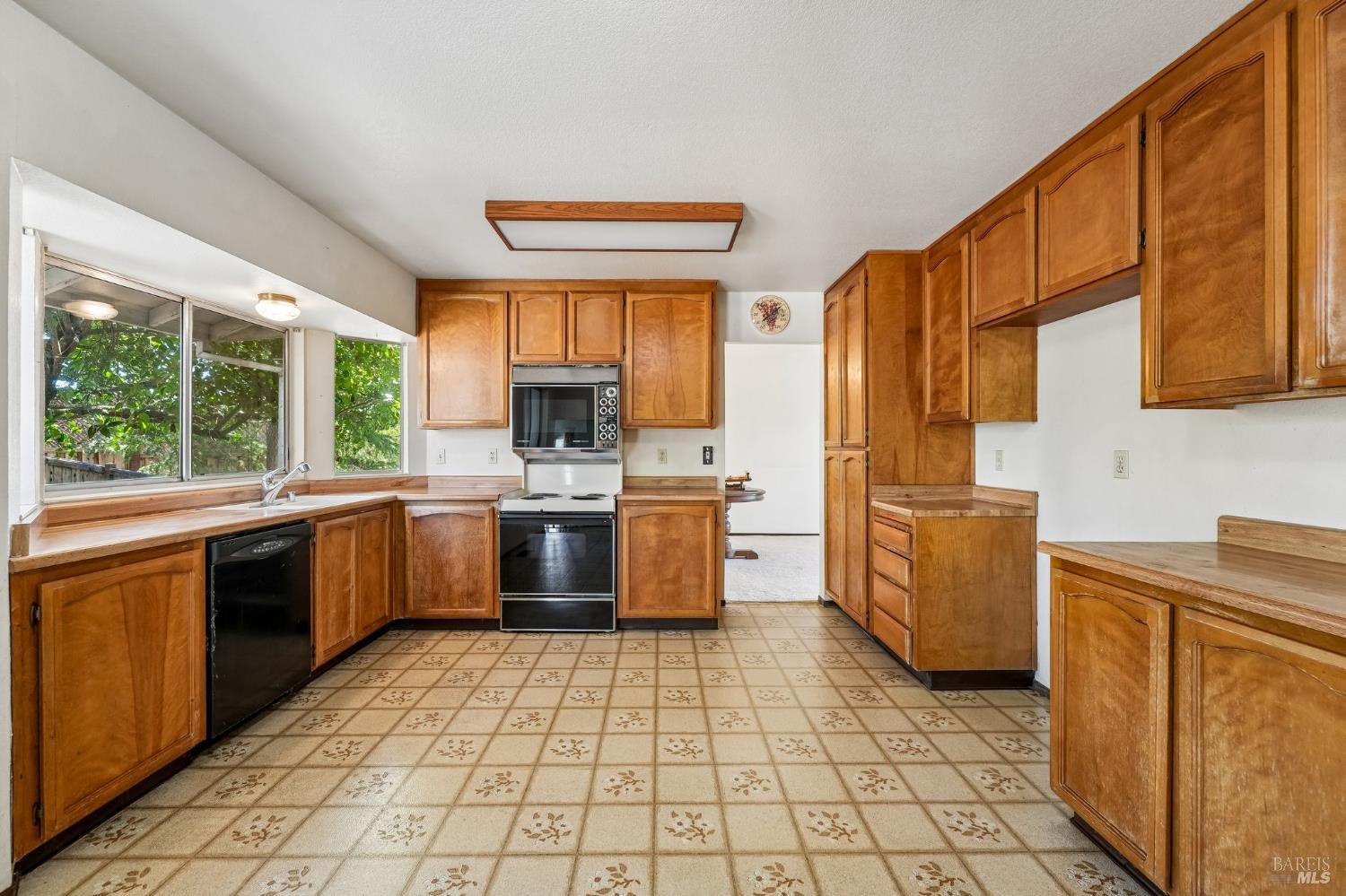 300 Stirrup Court Santa Rosa CA 95403