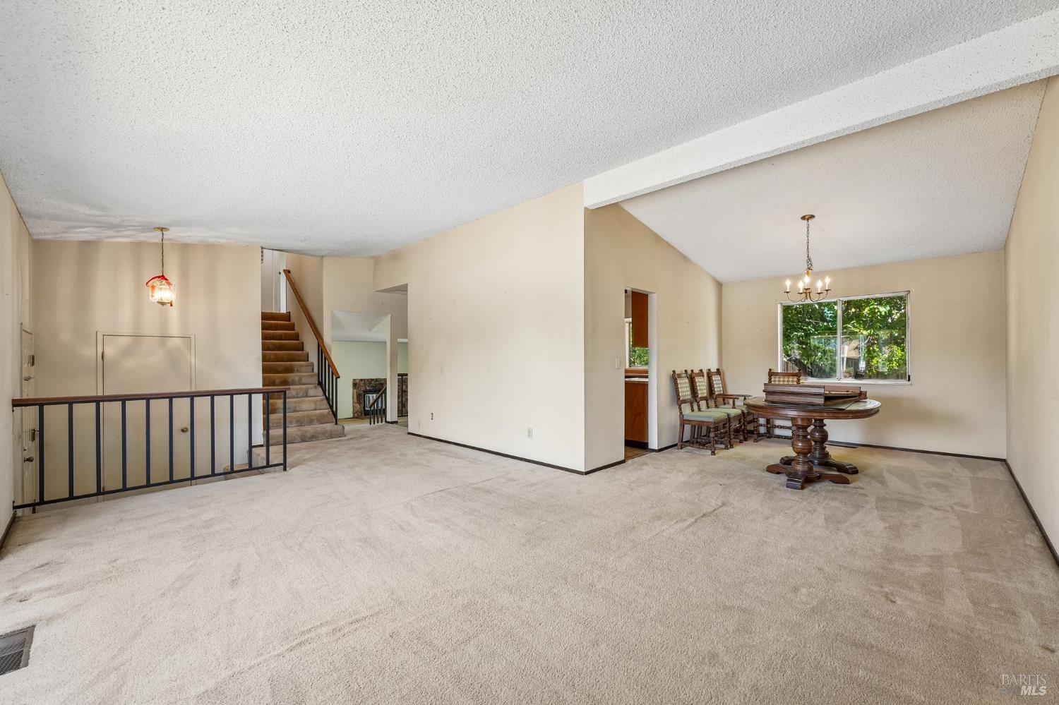 300 Stirrup Court Santa Rosa CA 95403