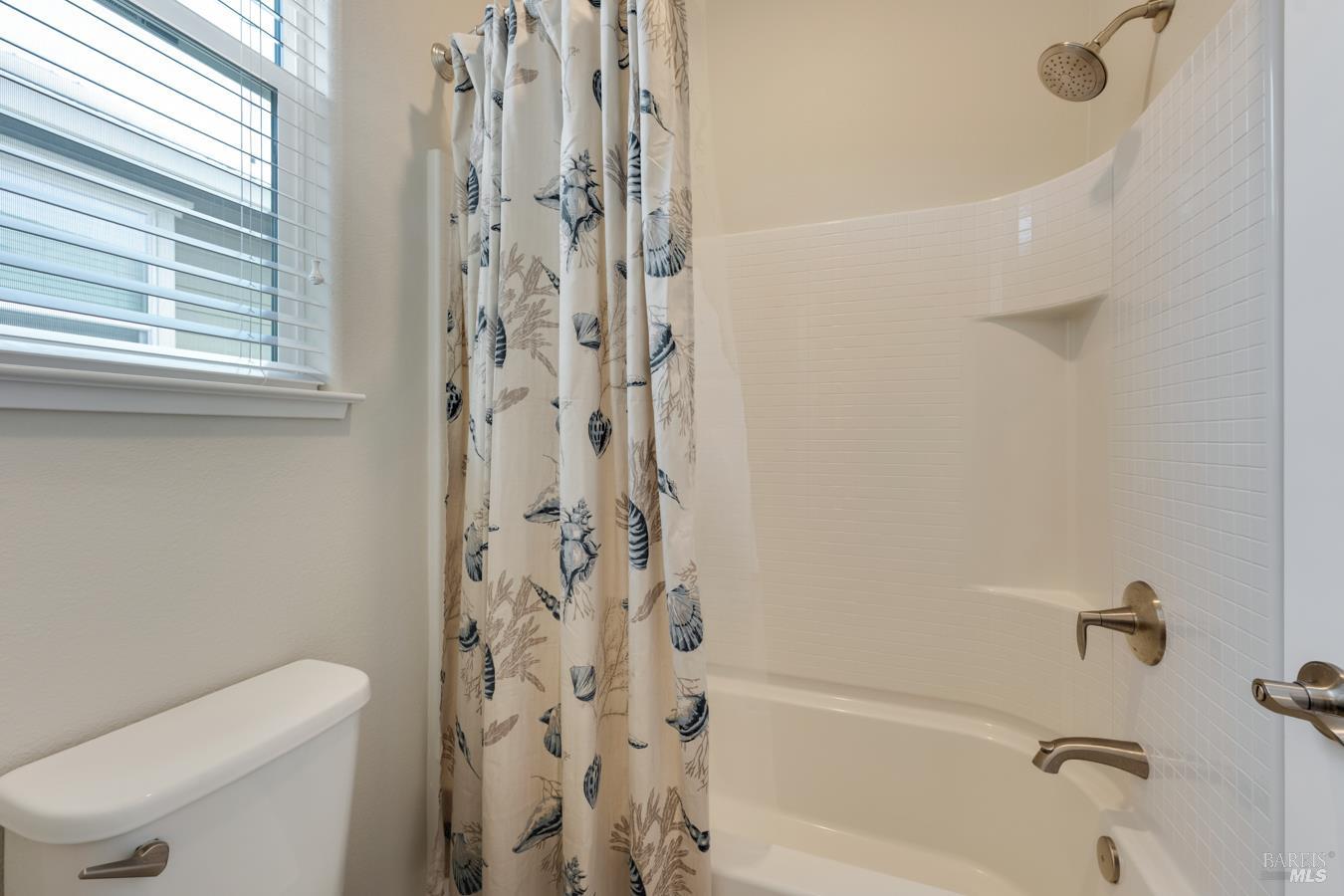 1653 Wildflower Way Rohnert Park CA 94928