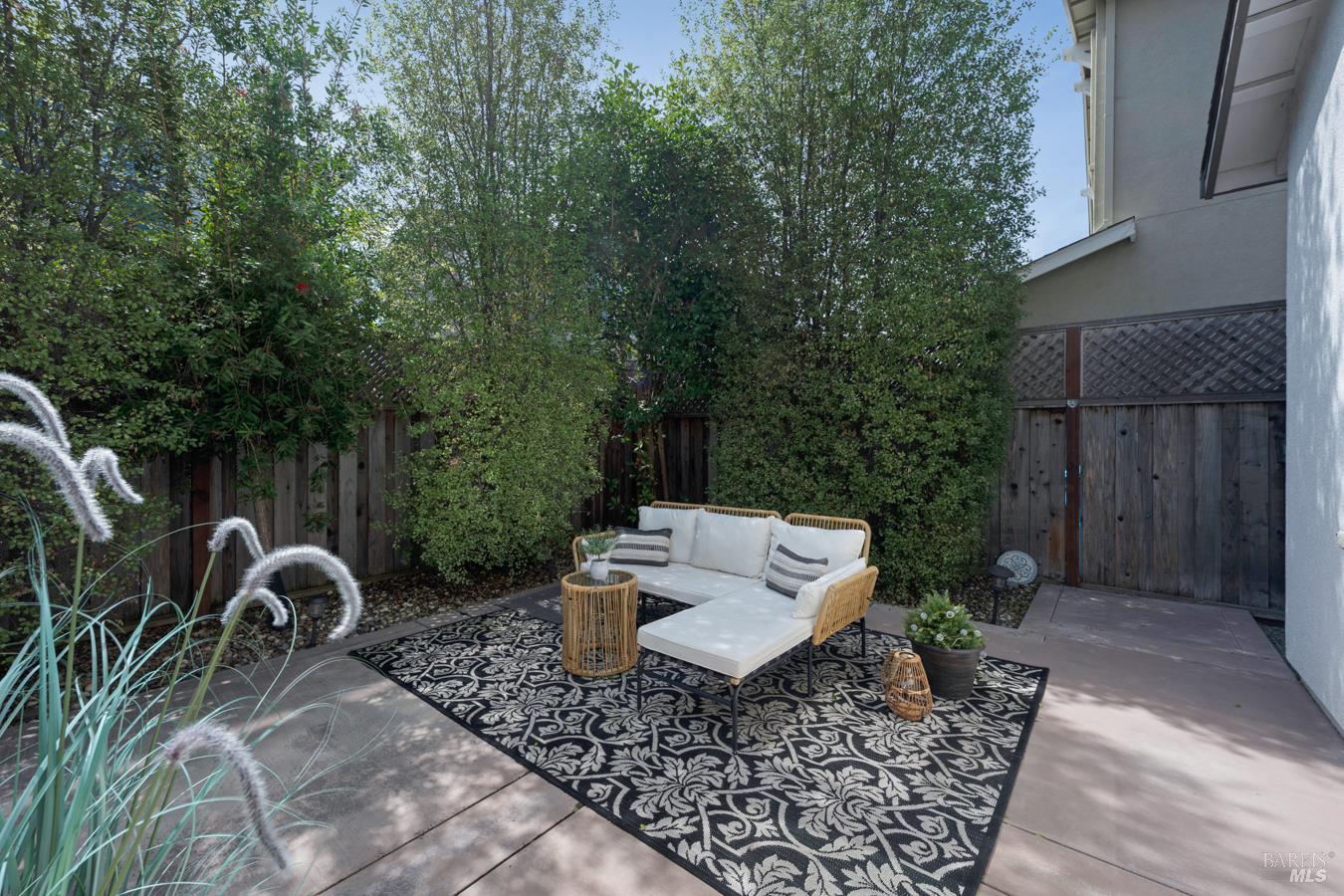 1653 Wildflower Way Rohnert Park CA 94928