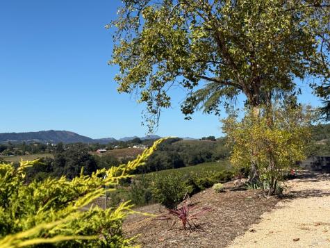 1676 Chiquita Road Healdsburg CA 95448