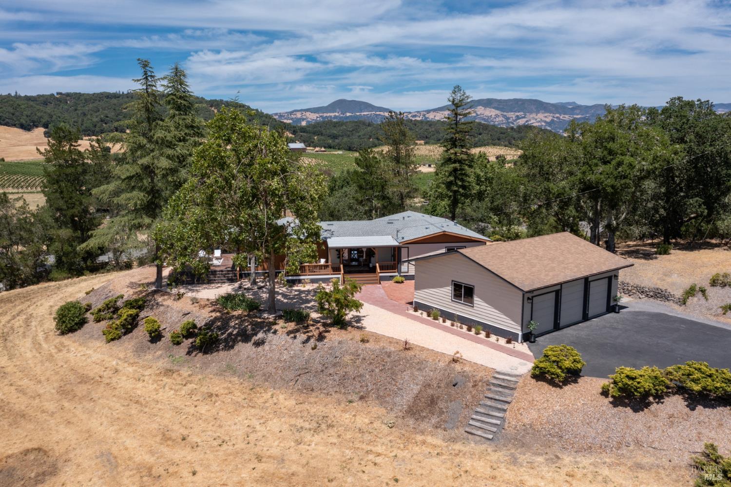1676 Chiquita Road Healdsburg CA 95448