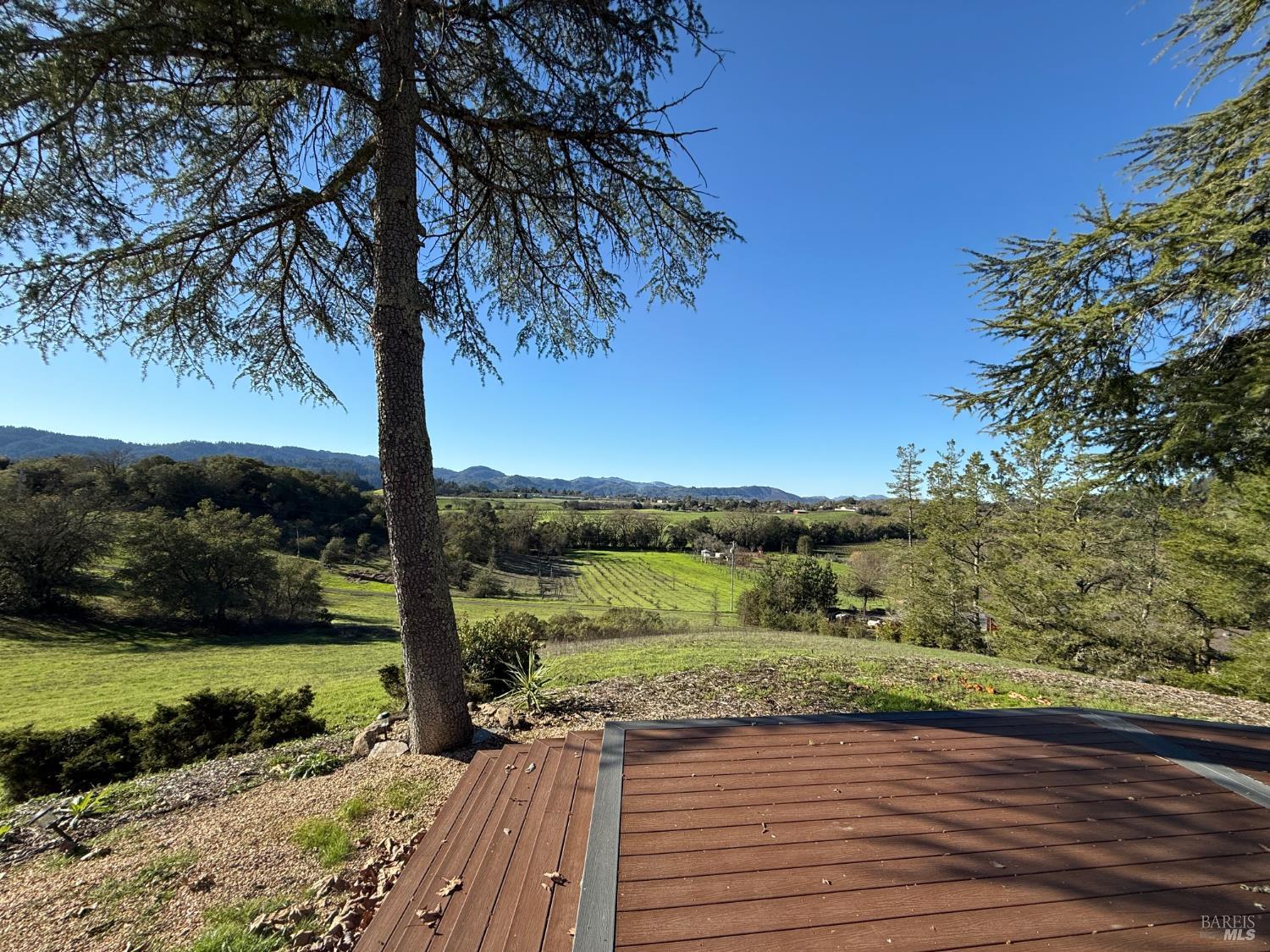 1676 Chiquita Road Healdsburg CA 95448