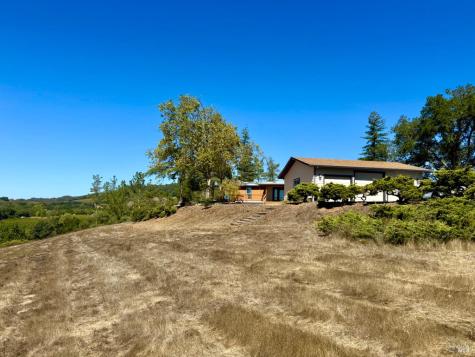 1676 Chiquita Road Healdsburg CA 95448