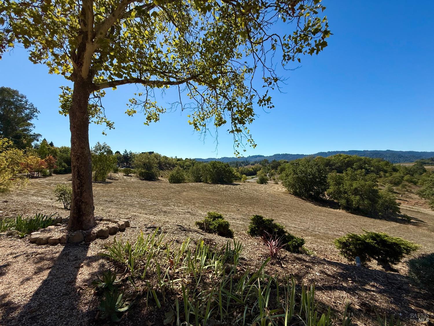 1676 Chiquita Road Healdsburg CA 95448
