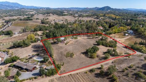 1676 Chiquita Road Healdsburg CA 95448