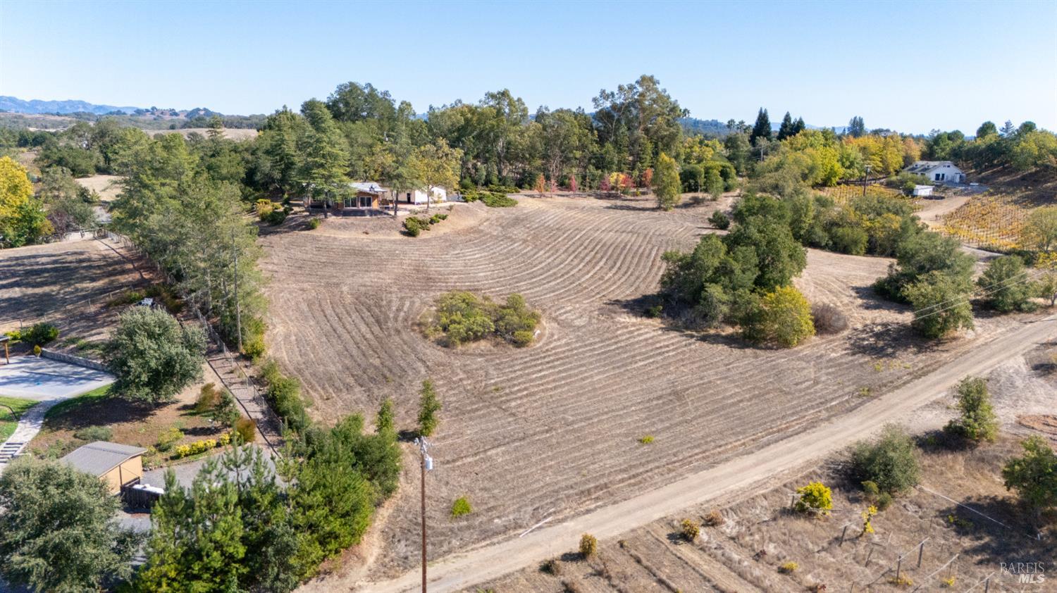 1676 Chiquita Road Healdsburg CA 95448