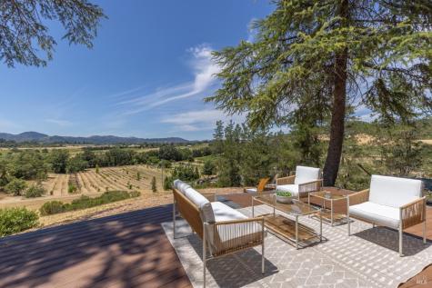 1676 Chiquita Road Healdsburg CA 95448