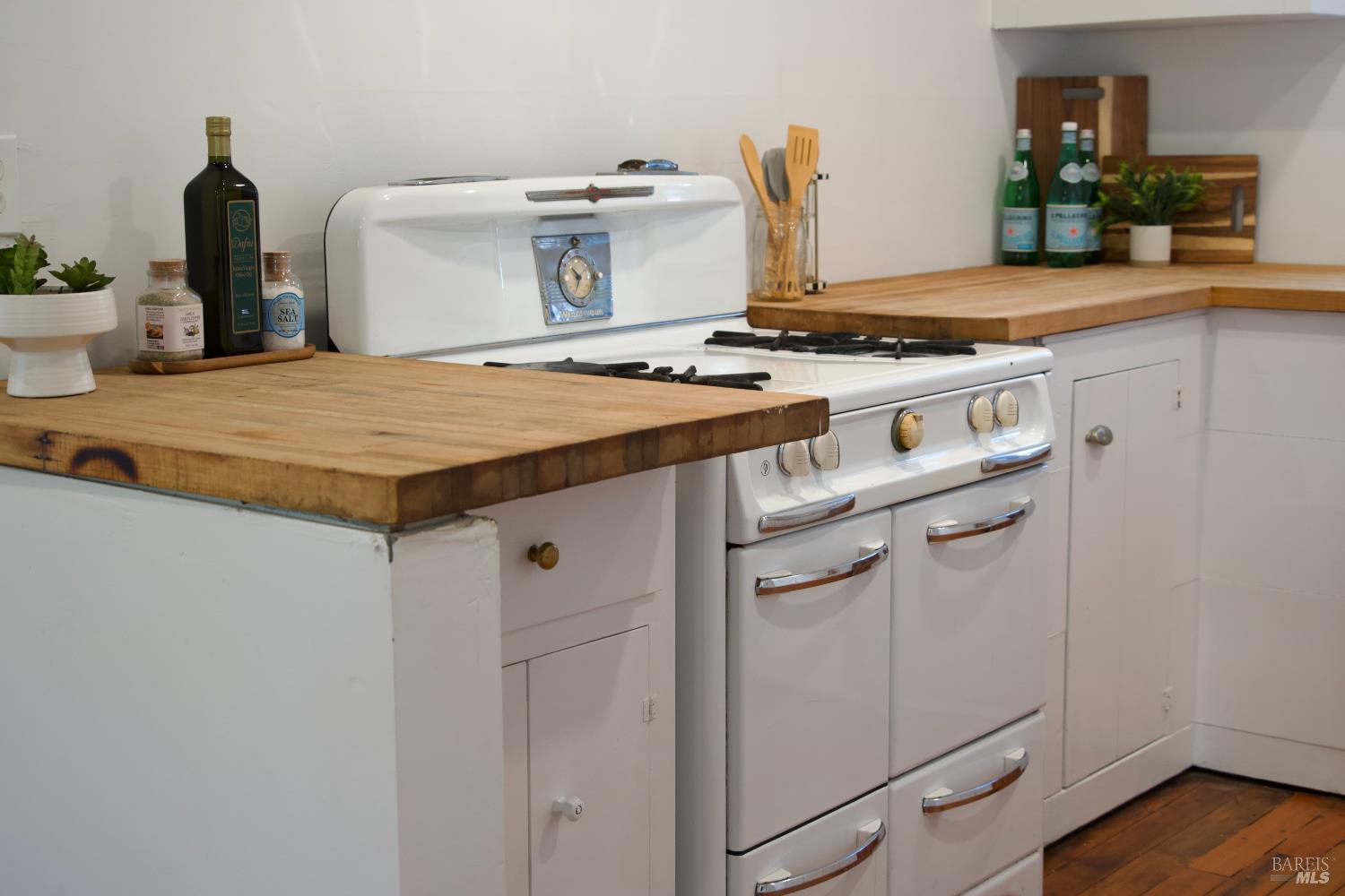17495 Orchard Avenue Guerneville CA 95446