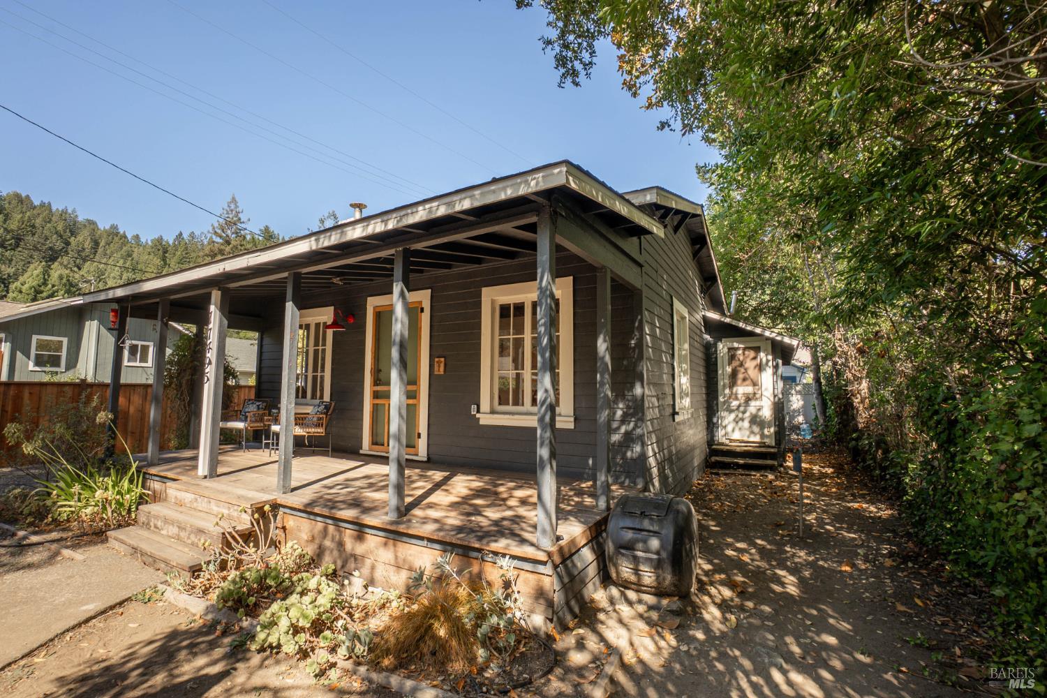 17495 Orchard Avenue Guerneville CA 95446