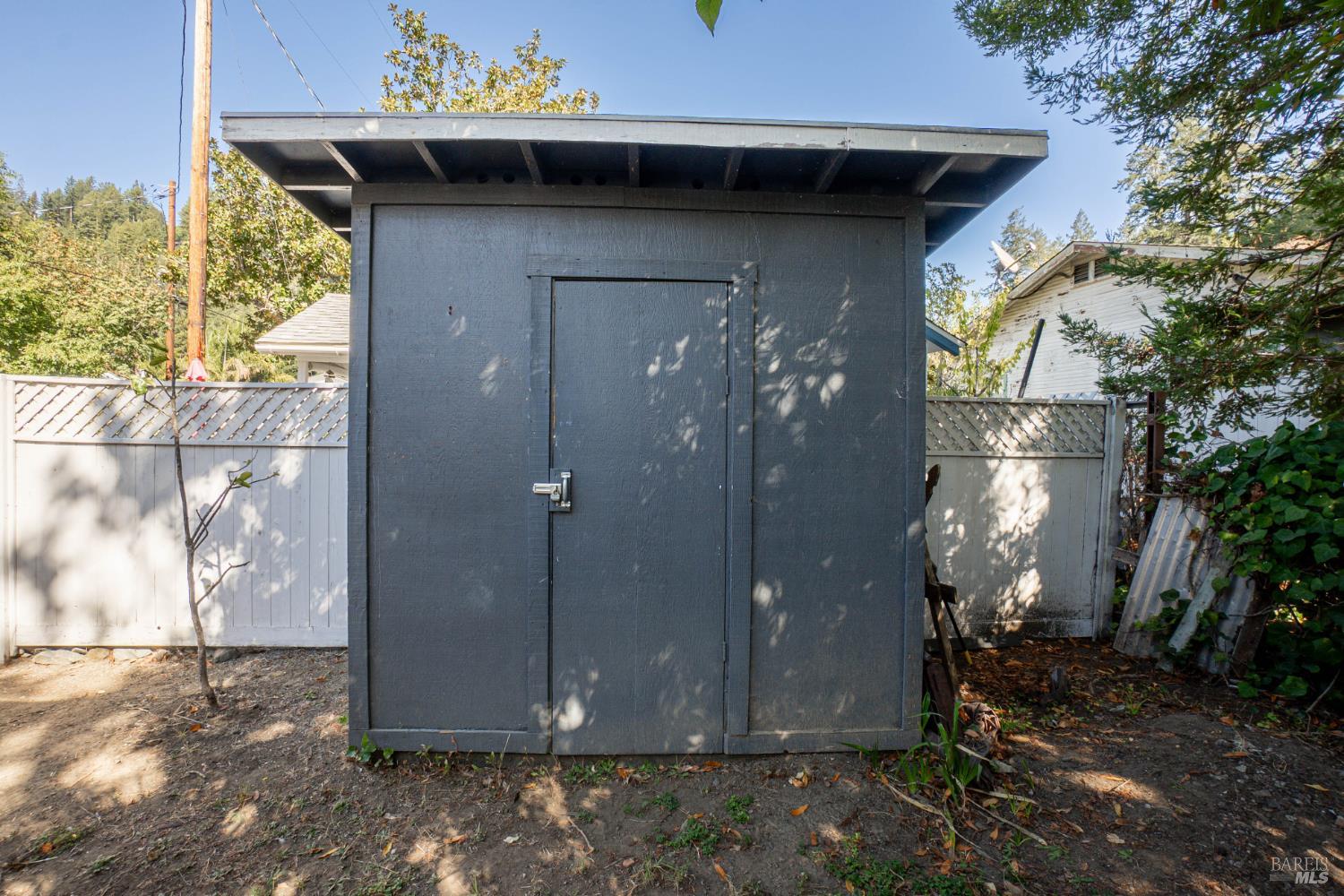 17495 Orchard Avenue Guerneville CA 95446