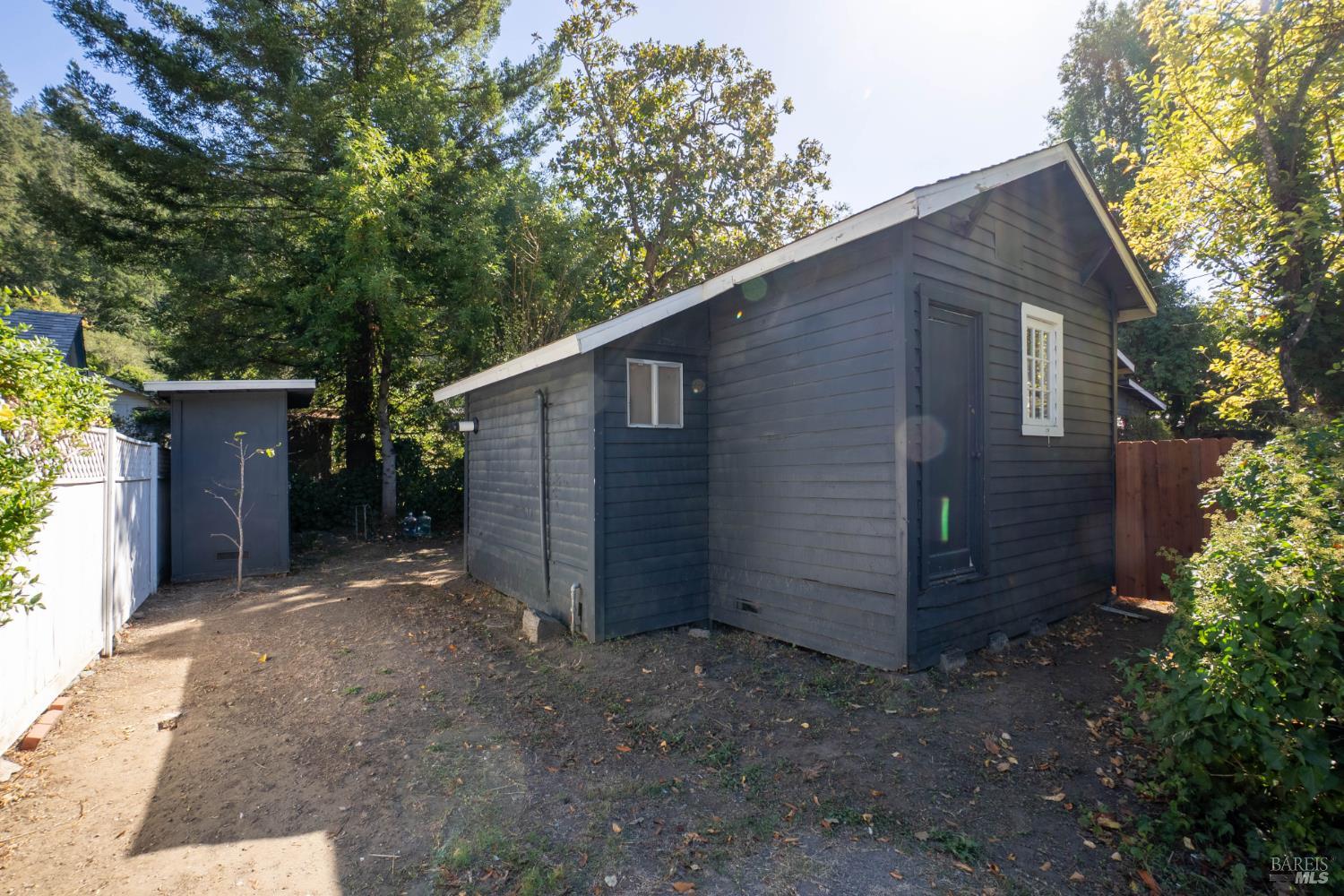 17495 Orchard Avenue Guerneville CA 95446