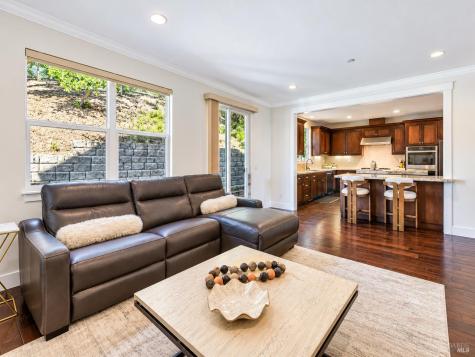 11 Zandra Place Novato CA 94945