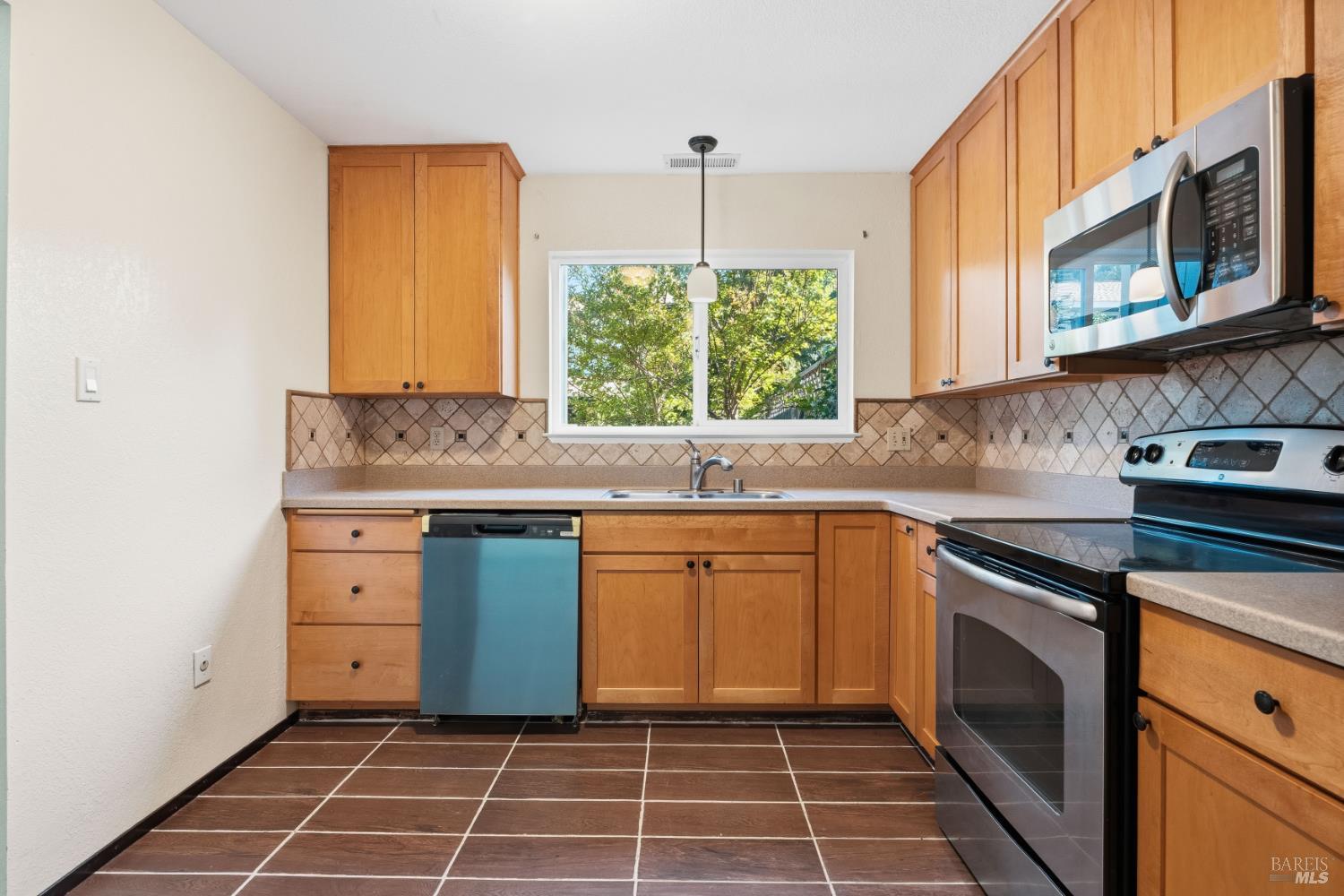 432 Ford Street Ukiah CA 95482