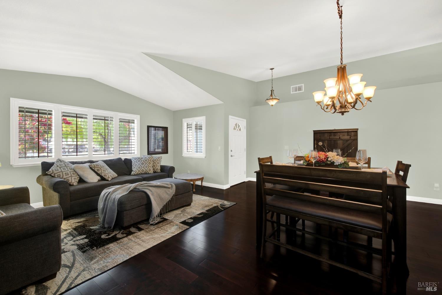 940 Alexander Court Dixon CA 95620