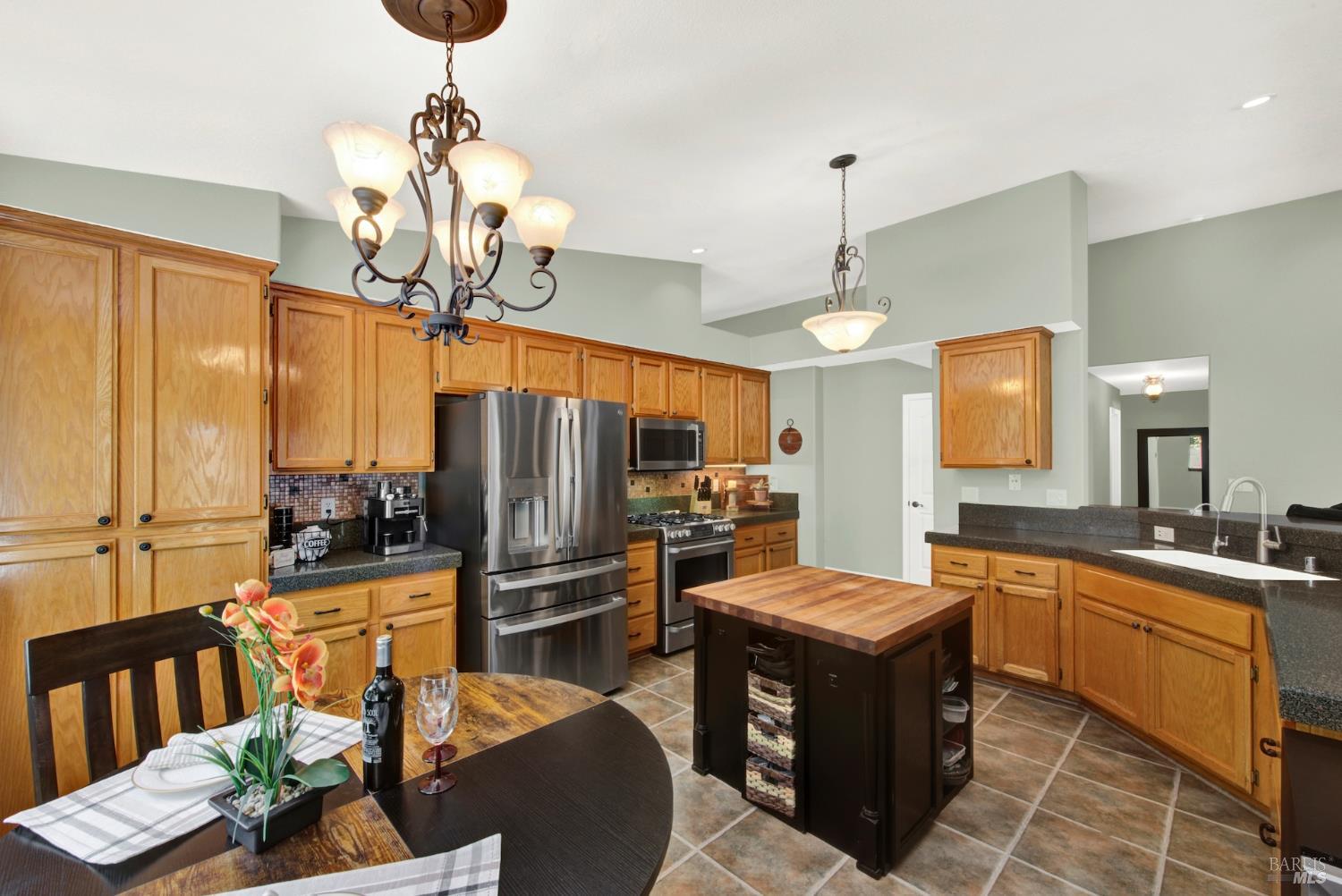 940 Alexander Court Dixon CA 95620
