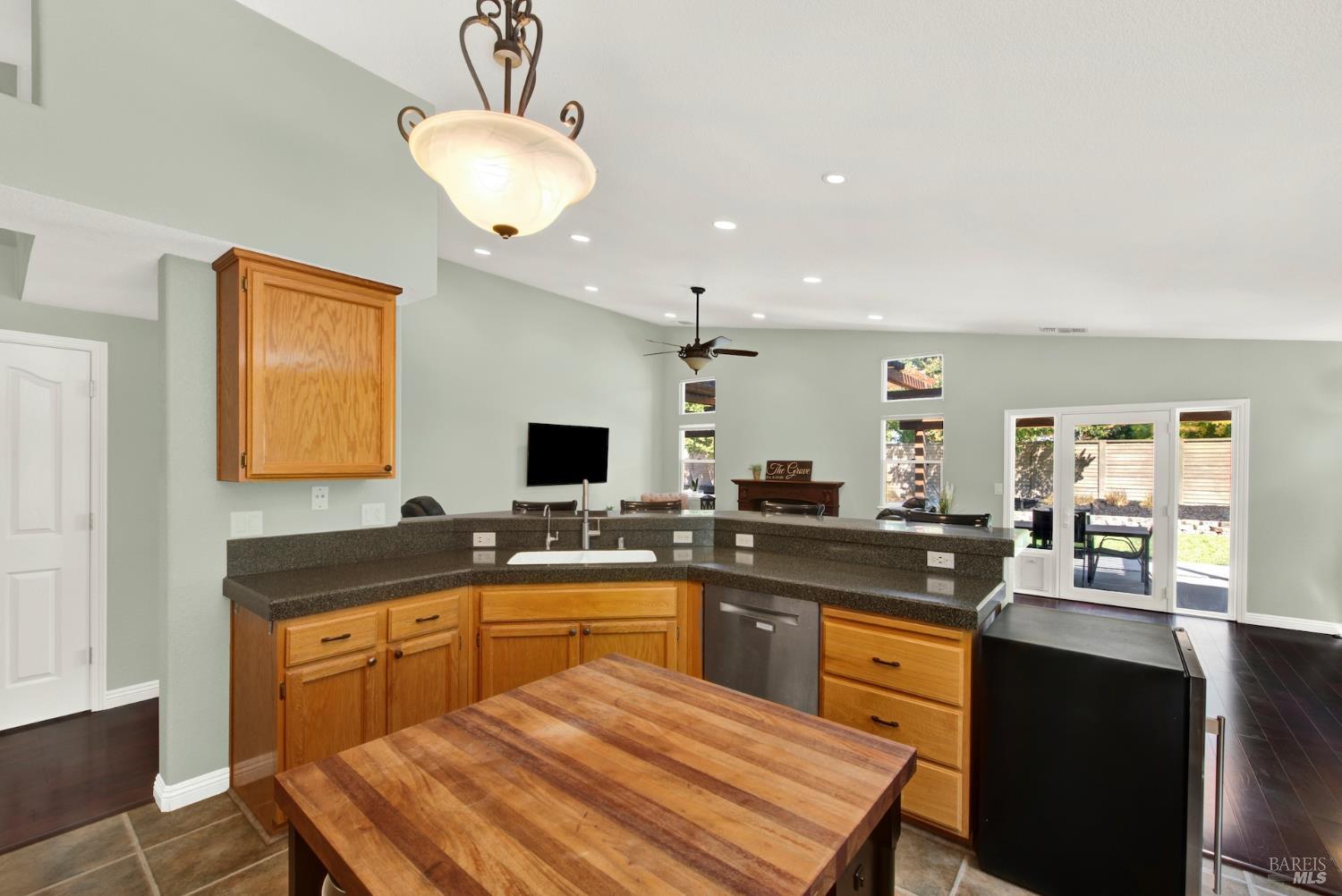 940 Alexander Court Dixon CA 95620