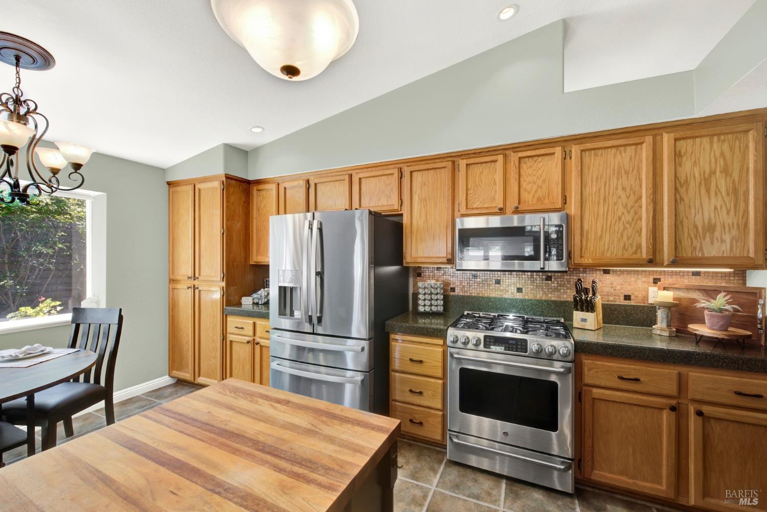 940 Alexander Court Dixon CA 95620