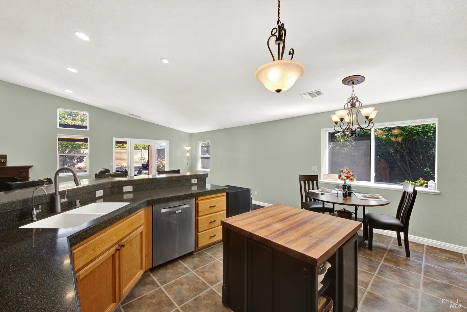 940 Alexander Court Dixon CA 95620