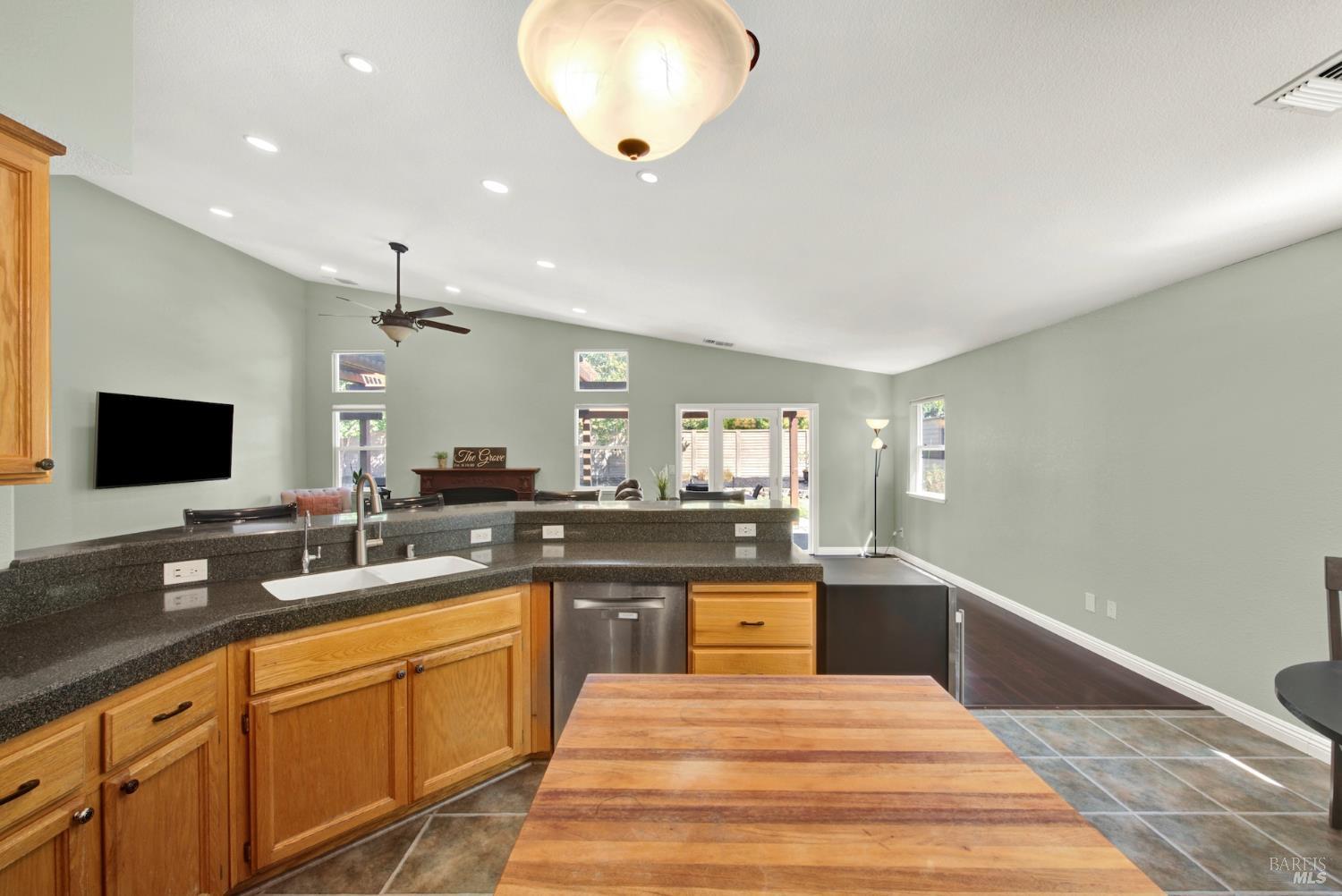 940 Alexander Court Dixon CA 95620