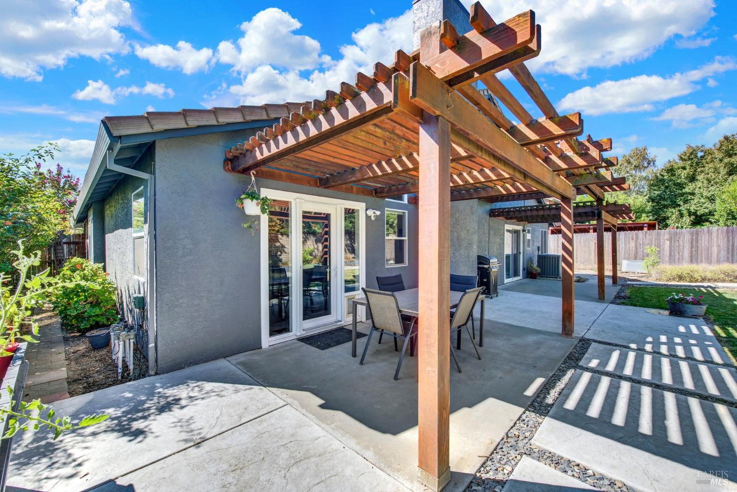940 Alexander Court Dixon CA 95620