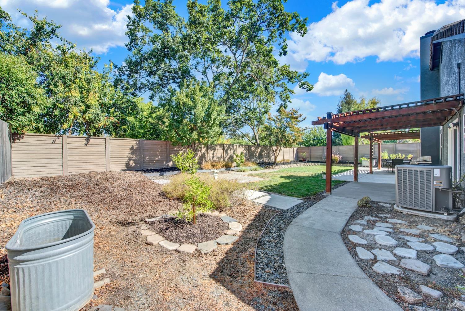940 Alexander Court Dixon CA 95620