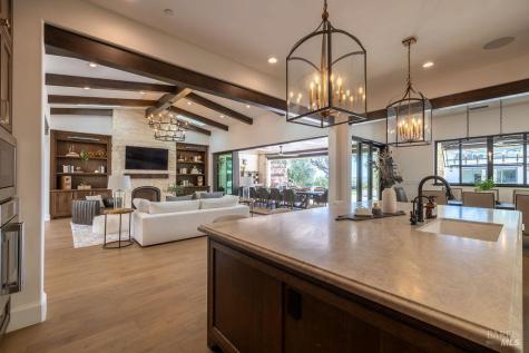 3981 Parker Hill Road Santa Rosa CA 95404