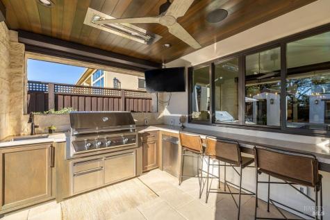 3981 Parker Hill Road Santa Rosa CA 95404