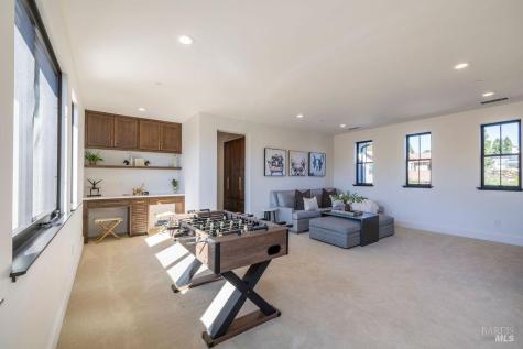 3981 Parker Hill Road Santa Rosa CA 95404