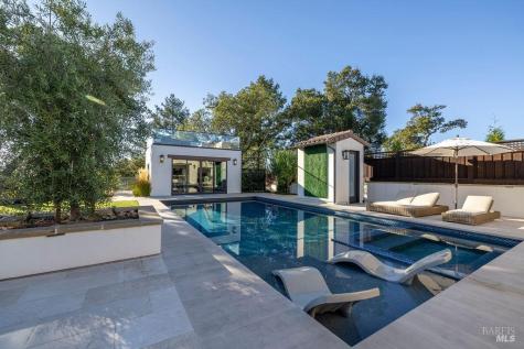 3981 Parker Hill Road Santa Rosa CA 95404