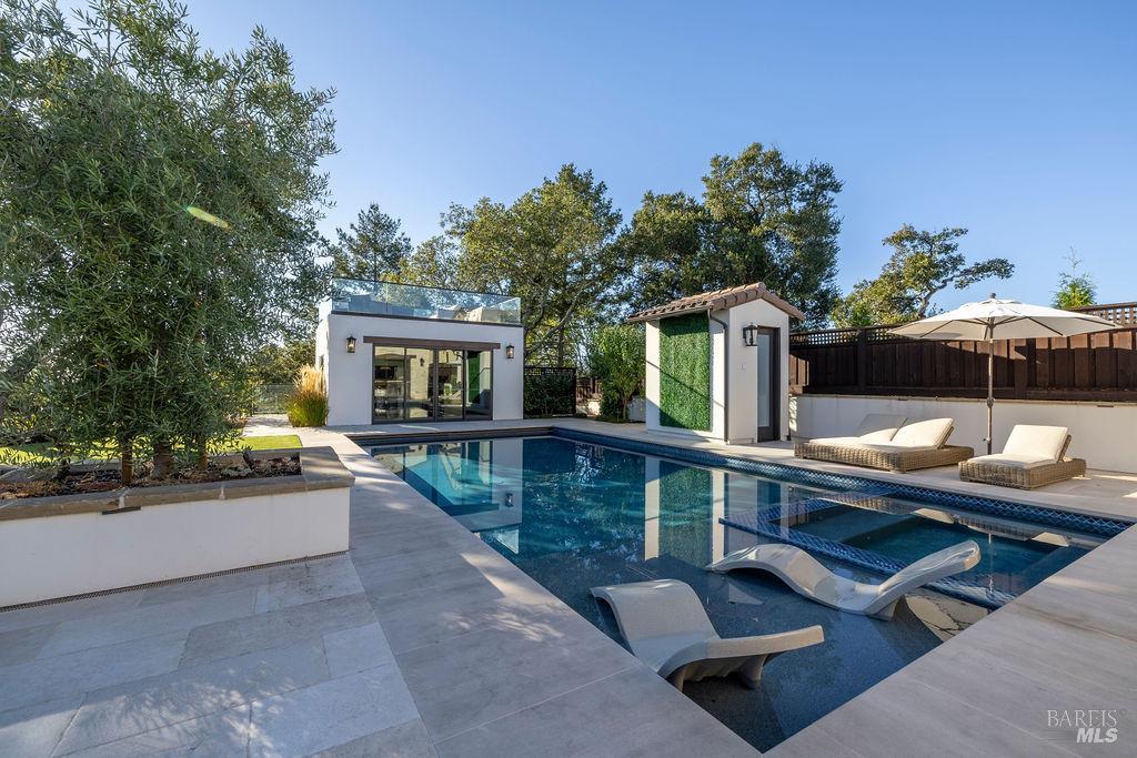 3981 Parker Hill Road Santa Rosa CA 95404