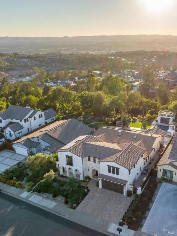 3981 Parker Hill Road Santa Rosa CA 95404