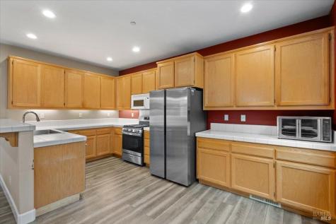 8396 Trione Circle Windsor CA 95492