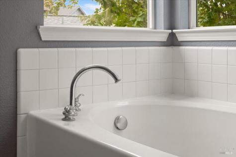 8396 Trione Circle Windsor CA 95492