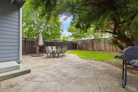 8396 Trione Circle Windsor CA 95492