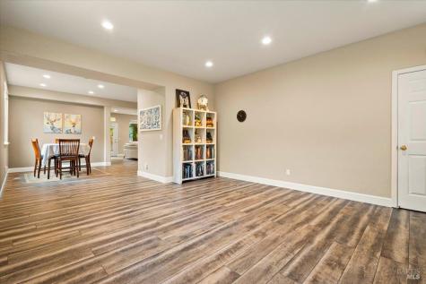 8396 Trione Circle Windsor CA 95492