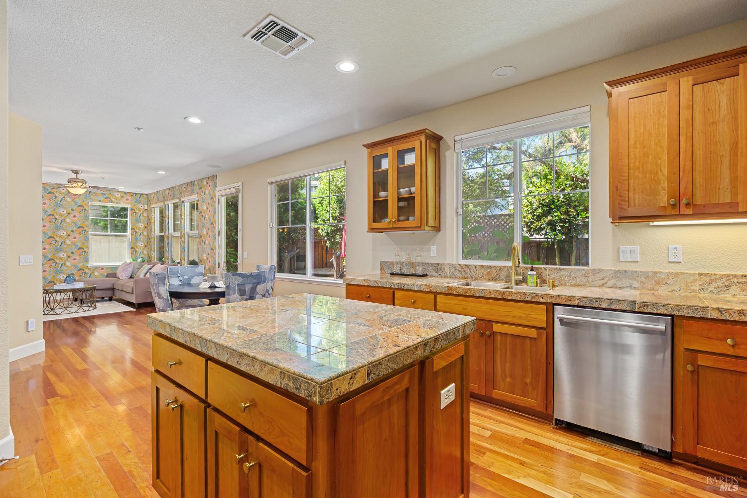 68 Pinheiro Circle Novato CA 94945