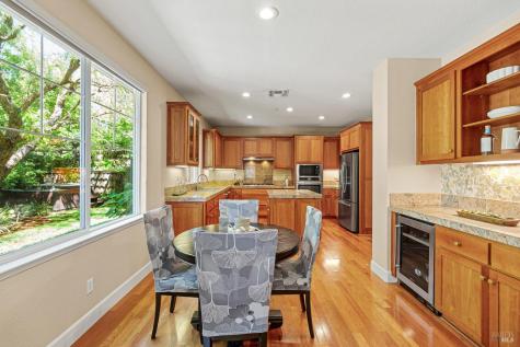 68 Pinheiro Circle Novato CA 94945